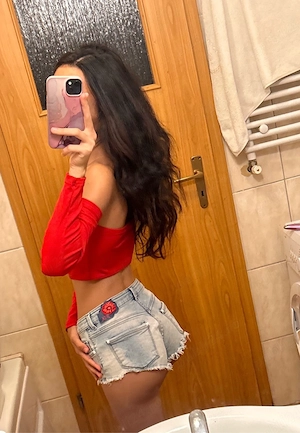 SHOW WEB 18 ani!! te astept pe whatsapp