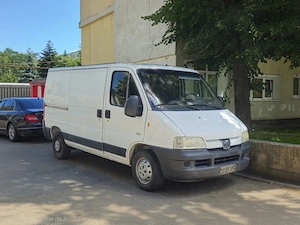 Transport marfa cu duba