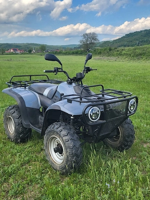 vând atv linhai 300cc stare foarte bună de funcționare 