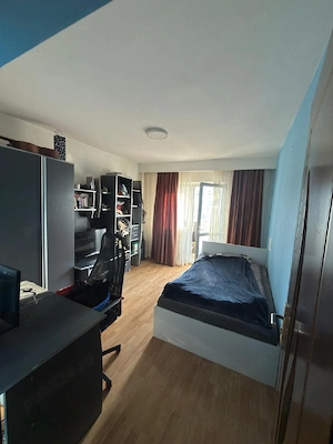 Vand apartament cu 3 camere 