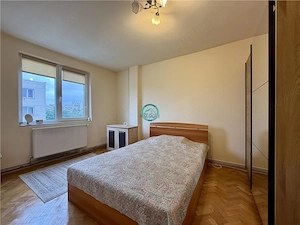 Apartament tip penthouse cu 5 camere de inchiriat, zona Poli 2 - imagine 2