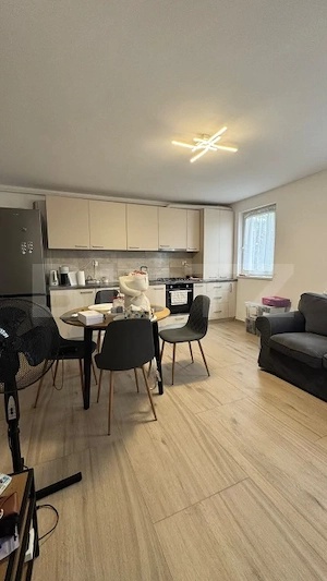Apartament 2 camere, 55 mp, parcare, zona Calea Baciului