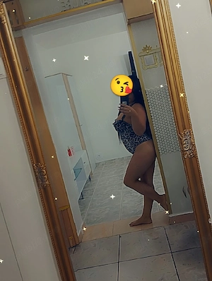Buna ma numesc Ella noua in orasul tau