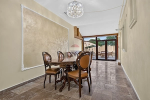 Casă complet renovată în zona ultracentrală | Pecica - imagine 4