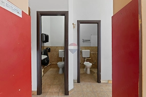  Spațiu comercial de închiriat | 191 mp construiți | Zona UTA | Arad - imagine 12