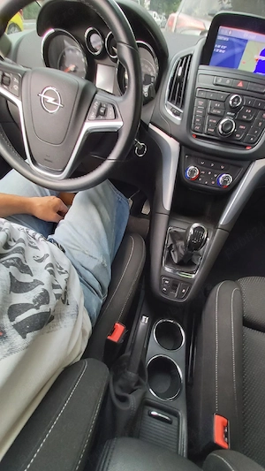 Opel Zafira 2013 euro6 - imagine 8