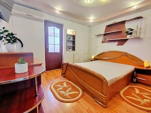 Vând apartament decomandat 2 camere 54,3 m , zona Linzz, et. 2, loc parcare, preț negociabil - imagine 1