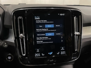 Volvo XC 40 - imagine 17