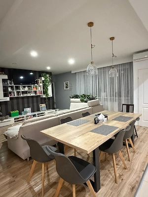 vand apartament 