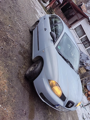 Vând Seat Ibiza , an 2004 - imagine 3
