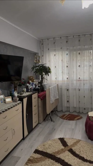 Apartament cu o camera 45 mp, renovat, centrală proprie – Viaduct - imagine 3