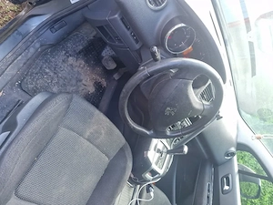 Peugeot 5008 - imagine 2