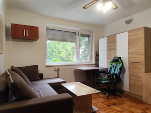 Apartament 2 camere, semidecomandat, ultracentral, Oradea – INCHIRIERE - imagine 2