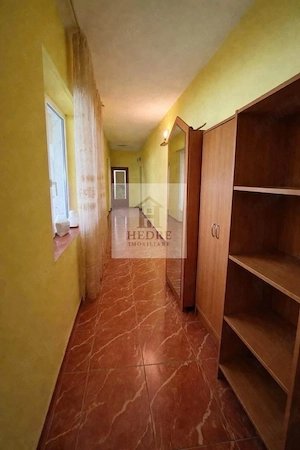 Casa pozitionata intre: gradinita, cabinet medical si școală - imagine 8