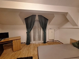 Apartament cu 1 camera decomandat,zona Mall - imagine 2