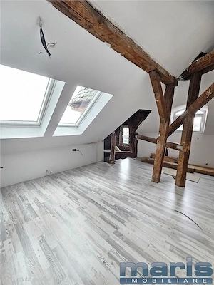Apartament 3 camere 2 bai Ultracentral 95 mp la mansarda - imagine 6