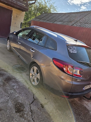 Vand mașină Renault Megane in stare foarte bună  - imagine 4