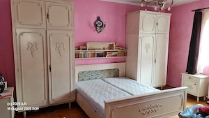 Set complet mobila alba dormitor, din lemn masiv, in stare foarte buna