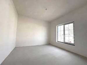Duplex 4 camere despartit prin garaj - Mosnita Noua in zona excelenta - imagine 3