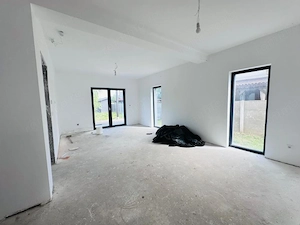 Duplex despartit prin camera tehnica- 4 camere si 3 bai - Urseni  - imagine 7