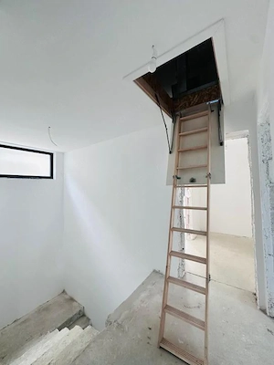 Duplex despartit prin camera tehnica- 4 camere si 3 bai - Urseni  - imagine 12