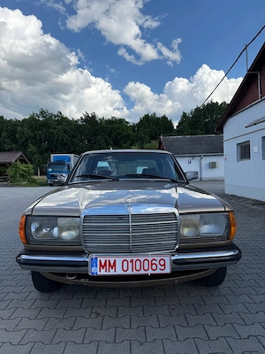 Vand Mercedes W123 300D ,istoric ,AC 