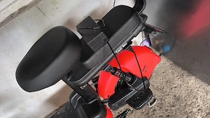vand scuter electric cunparat de o saptamana nui zgariat lovit impecabil