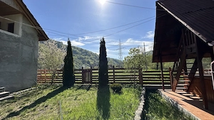 Casa cu teren 770mp langa râu Lotrioara - imagine 2