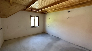 Casa cu teren 770mp langa râu Lotrioara - imagine 11
