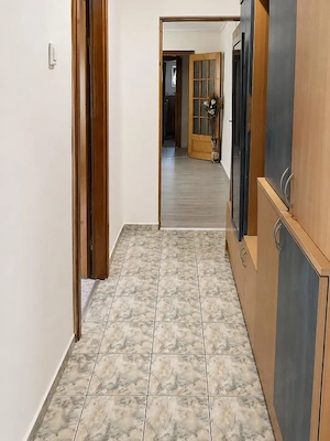 Apartament 3 camere, 64 mp utili, etaj 4 - Zona Complexului - imagine 7