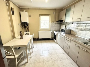 Apartament cu 3 camere, 64 mp utili, etaj 4 - Zona Complexului