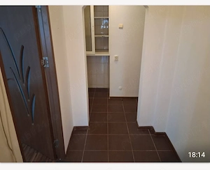 Închiriez garsoniera pe termen lung ,nemobilata zona M 8 ,etaj 2. - imagine 4