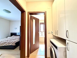 DE INCHIRIAT - Apartament 2 camera, etaj 1 - zona centrala Dumbravita  - imagine 6
