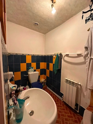 De vanzare apartament cu 3 camere si 2 bai, mobilat si utilat, zona centrala, Pret 49900euro - imagine 10