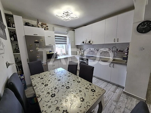 Apartament 3 camere mobilat 2 bai balcon pivnita Mihai Viteazul Sibiu - imagine 10