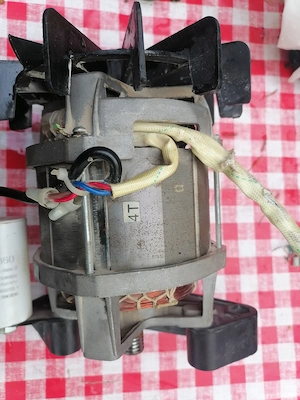 motor  electric asincron 220 volti pentru betoniera