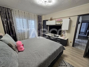 Apartament 3 camere mobilat 2 bai balcon pivnita Mihai Viteazul Sibiu - imagine 13