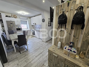 Apartament 3 camere mobilat 2 bai balcon pivnita Mihai Viteazul Sibiu - imagine 18