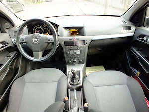 Opel Astra H caravan 1,9 TD - imagine 5