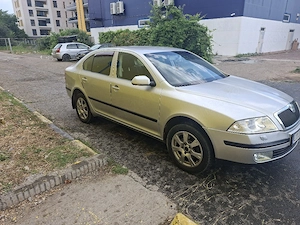 Vând Skoda Octavia 1.6 Benzină  - imagine 3