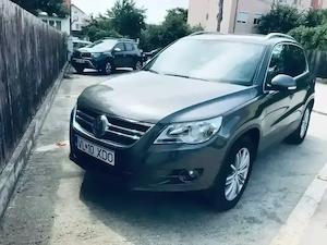 Proprietar ,Vand vw Tiguan 2.0 tdi  BlueMotion   anul 2011 cutie aotomata   Optiun:  _ full pachet c