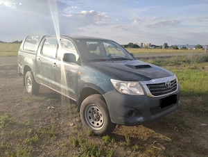 Vand Toyota Hilux 2,5 din 2012