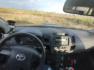 Vand Toyota Hilux 2,5 din 2012 - imagine 2