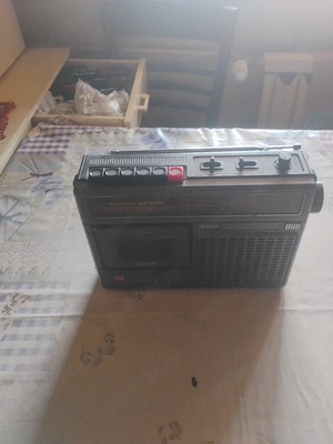 Radio cassette recorder 