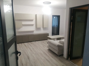 închiriez hală+ birouri+ un apartament de serviciu  - imagine 7
