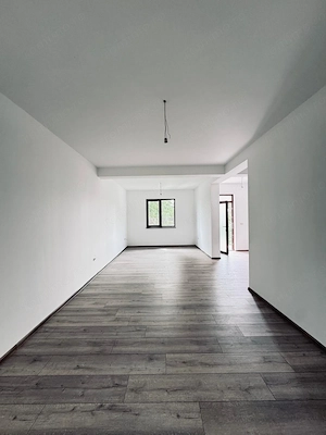 AV700 Duplex 5 camere, Chisoda, la asfalt, zona linistita, P+1E - imagine 13