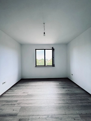 AV700 Duplex 5 camere, Chisoda, la asfalt, zona linistita, P+1E - imagine 6