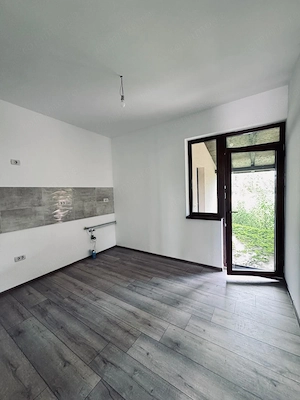 AV700 Duplex 5 camere, Chisoda, la asfalt, zona linistita, P+1E - imagine 15
