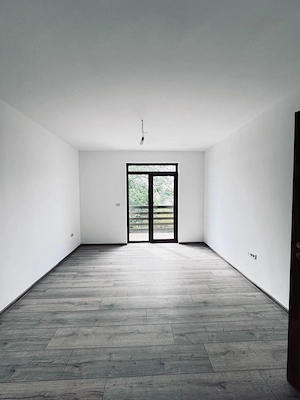 AV700 Duplex 5 camere, Chisoda, la asfalt, zona linistita, P+1E - imagine 2