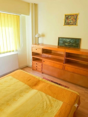 Apartament 3 camere decomandat Trocadero - imagine 2